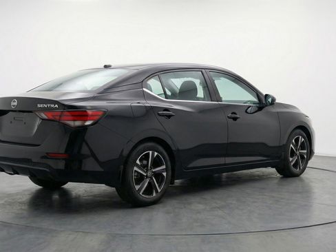 Used 2025 Nissan Sentra SV image 9