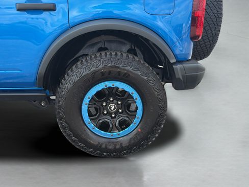 Certified 2022 Ford Bronco Black Diamond w/ Sasquatch Package AWD/4WD image 31