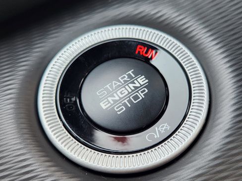 New 2025 Jeep Grand Cherokee L Laredo image 14