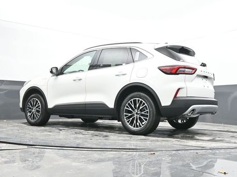 New 2026 Ford Escape SE FWD image 48