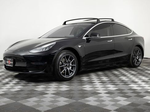 Used 2018 Tesla Model 3 Long Range image 1