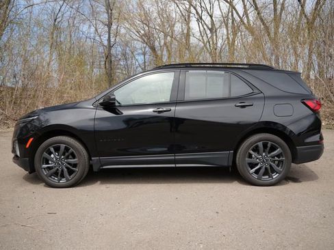 Used 2023 Chevrolet Equinox RS AWD/4WD image 4