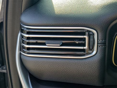 Used 2024 Jeep Wagoneer 4WD image 28