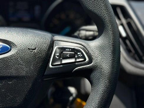 Used 2017 Ford Escape SE FWD image 28