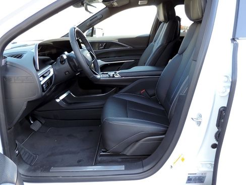 New 2026 Cadillac Lyriq Premium Luxury image 16