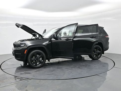 New 2025 Jeep Grand Cherokee L Limited w/ Black Appearance Package image 42