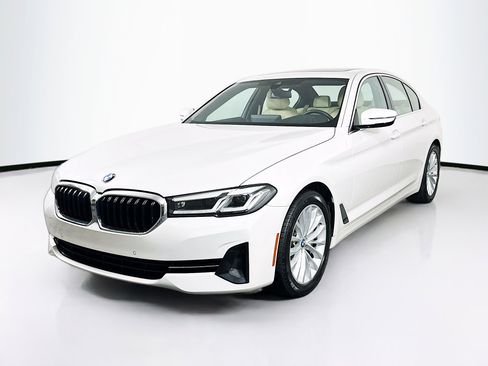 Used 2023 BMW 530i xDrive w/ Premium Package image 3