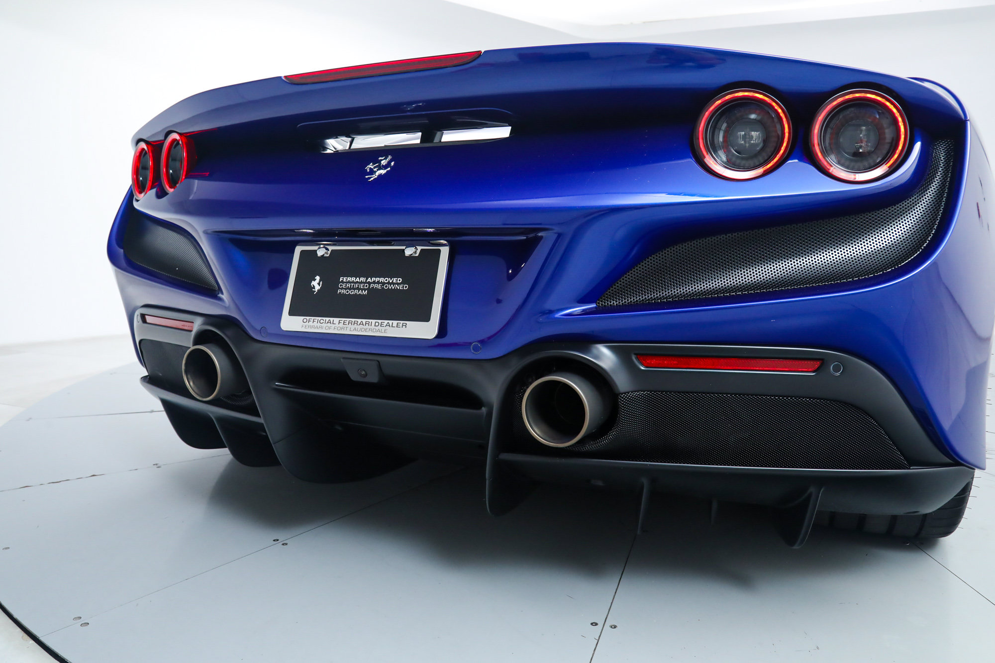 Certified 2022 Ferrari F8 Tributo RWD image 19