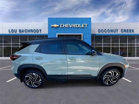 Used 2024 Chevrolet TrailBlazer RS w/ Convenience Package image 9