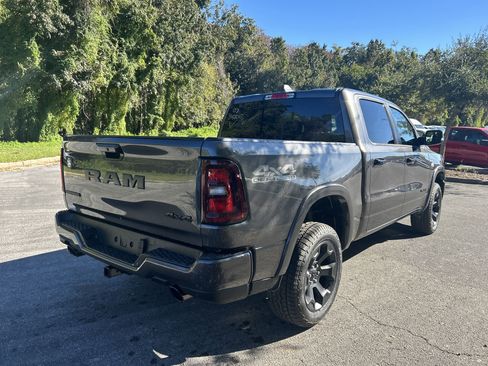 New 2026 RAM 1500 4x4 Crew Cab image 7