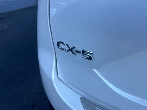 Used 2021 MAZDA CX-5 Sport FWD image 25