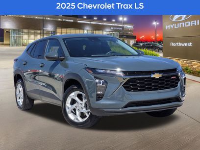 Used 2025 Chevrolet Trax LS w/ LS Convenience Package