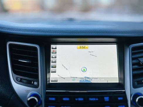 Used 2016 Hyundai Tucson Limited w/ Option Group 03 image 8