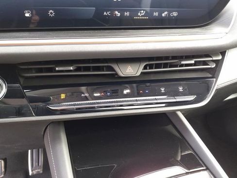 New 2025 Buick Envision Sport Touring image 32