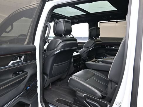 Used 2024 Jeep Grand Wagoneer Series II Obsidian w/ Quick Order Packagew 28T AWD/4WD image 21