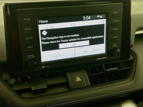 Used 2021 Toyota RAV4 XLE FWD image 13