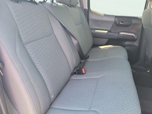Used 2021 Toyota Tacoma SR5 RWD image 13