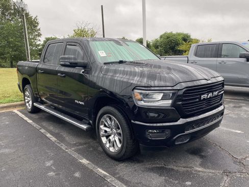 Used 2023 RAM 1500 Laramie AWD/4WD image 1