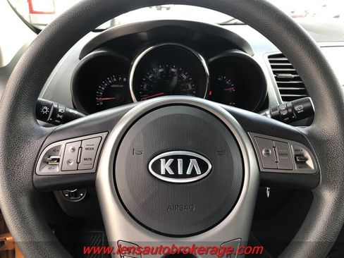 Used 2011 Kia Soul + w/ Audio Pkg FWD image 13