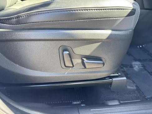 Used 2023 Hyundai Santa Fe Limited image 41