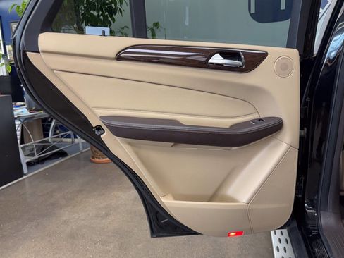 Used 2016 Mercedes-Benz GLE 350 4MATIC image 46