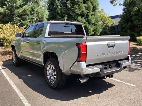 Used 2024 Toyota Tacoma Limited w/ Limited Package (LT) AWD/4WD image 11