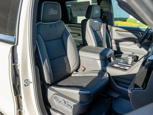 New 2026 GMC Sierra 1500 AT4X w/ AT4X AEV Edition image 9