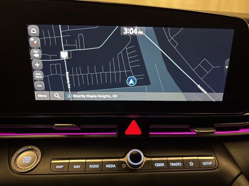 Used 2024 Hyundai Elantra SEL image 19