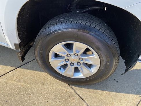 Used 2025 Chevrolet Silverado 1500 LT image 31