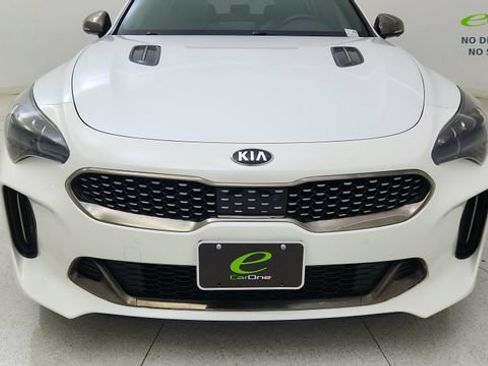 Used 2020 Kia Stinger GT2 AWD/4WD image 9