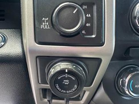 Used 2018 Ford F150 Lariat w/ Trailer Tow Package image 14