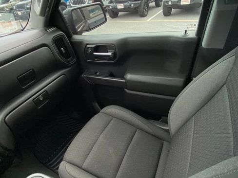 Used 2023 Chevrolet Silverado 1500 Custom AWD/4WD image 28