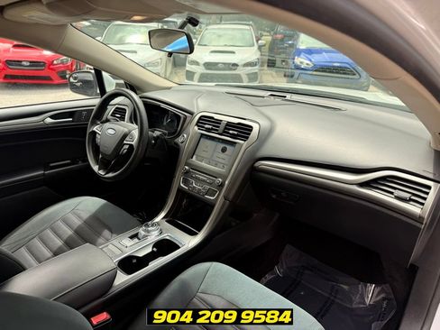Used 2017 Ford Fusion SE w/ Fusion SE Technology Package FWD image 35