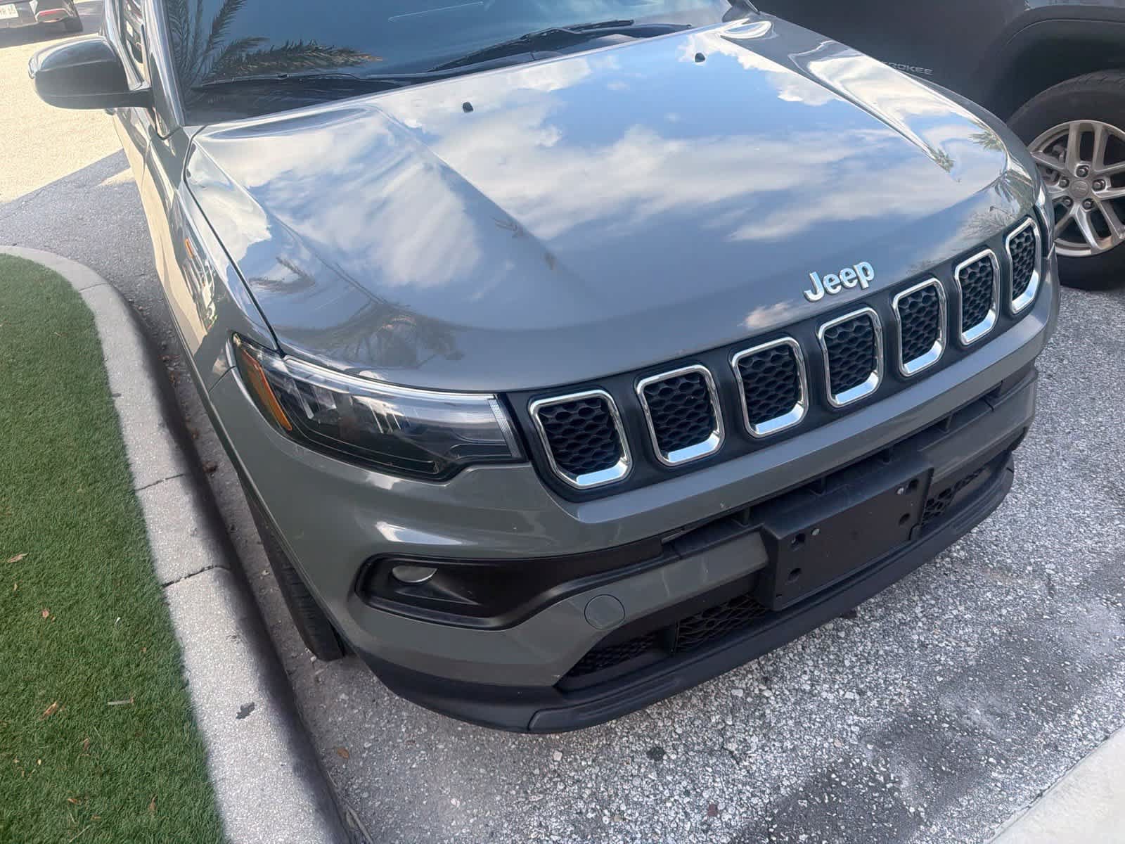Used 2023 Jeep Compass Latitude w/ Convenience Group AWD/4WD image 10