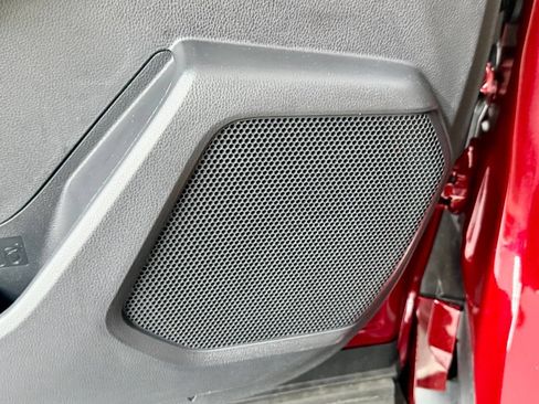 Used 2026 Toyota Highlander Platinum AWD/4WD image 19