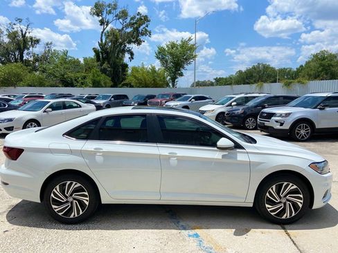 Used 2020 Volkswagen Jetta SE w/ SE Cold Weather Package FWD image 6