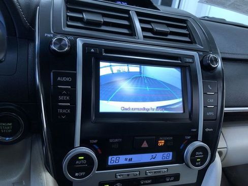 Used 2013 Toyota Camry XLE w/ Leather Pkg FWD image 28