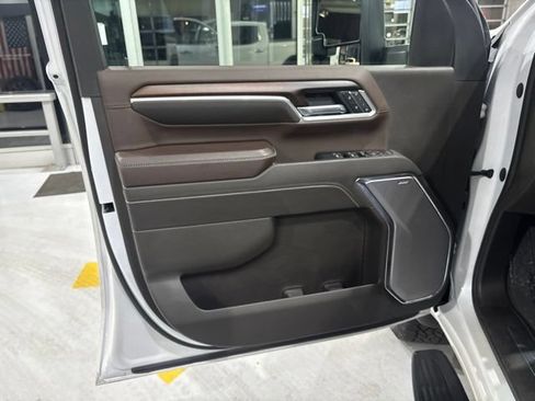 Used 2024 GMC Sierra 3500 Denali w/ Denali Reserve Package AWD/4WD image 15