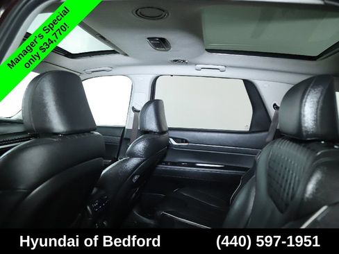 Used 2023 Hyundai Palisade Limited w/ Winter Package AWD/4WD image 17