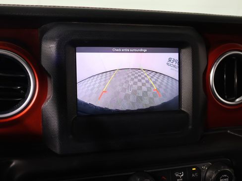 Used 2018 Jeep Wrangler Unlimited Rubicon AWD/4WD image 6