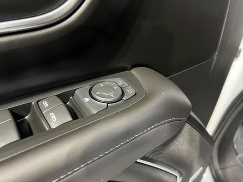 Used 2023 Chevrolet Tahoe Z71 image 25