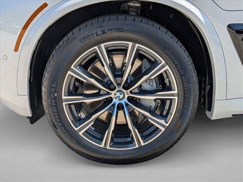 New 2026 BMW X5 xDrive50e w/ M Sport Package AWD/4WD image 8