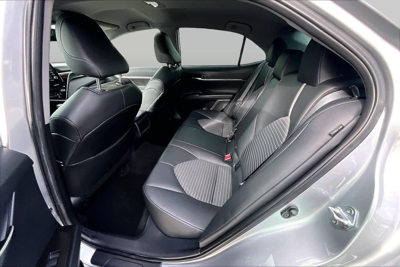 Used 2024 Toyota Camry SE w/ Convenience Package FWD image 19