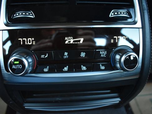 Used 2016 BMW 750i xDrive 4dr Sdn 750i xDrive AWD image 23