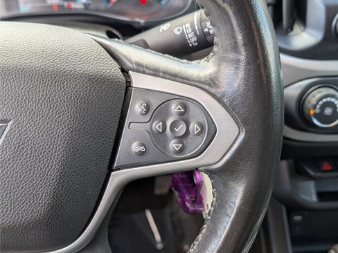 Used 2018 Chevrolet Colorado LT image 18