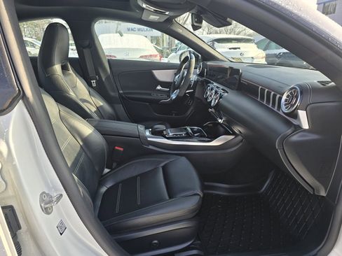 Used 2022 Mercedes-Benz CLA 35 AMG 4MATIC image 11