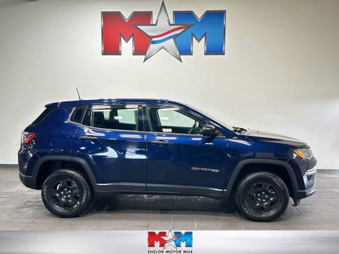 Used 2021 Jeep Compass Sport AWD/4WD image 1