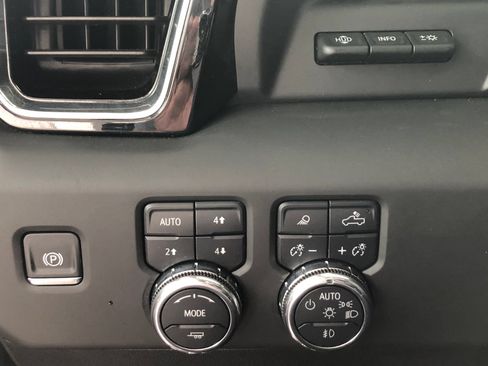 Used 2026 GMC Sierra 1500 Denali AWD/4WD image 35