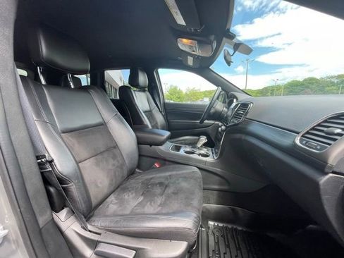 Used 2021 Jeep Grand Cherokee Laredo X AWD/4WD image 29