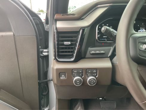 Used 2026 GMC Sierra 1500 Denali w/ Denali Reserve Package AWD/4WD image 18